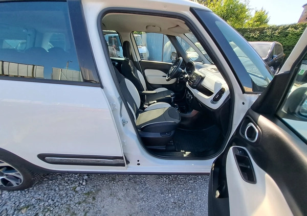 Fiat 500L cena 44900 przebieg: 72000, rok produkcji 2016 z Krotoszyn małe 301